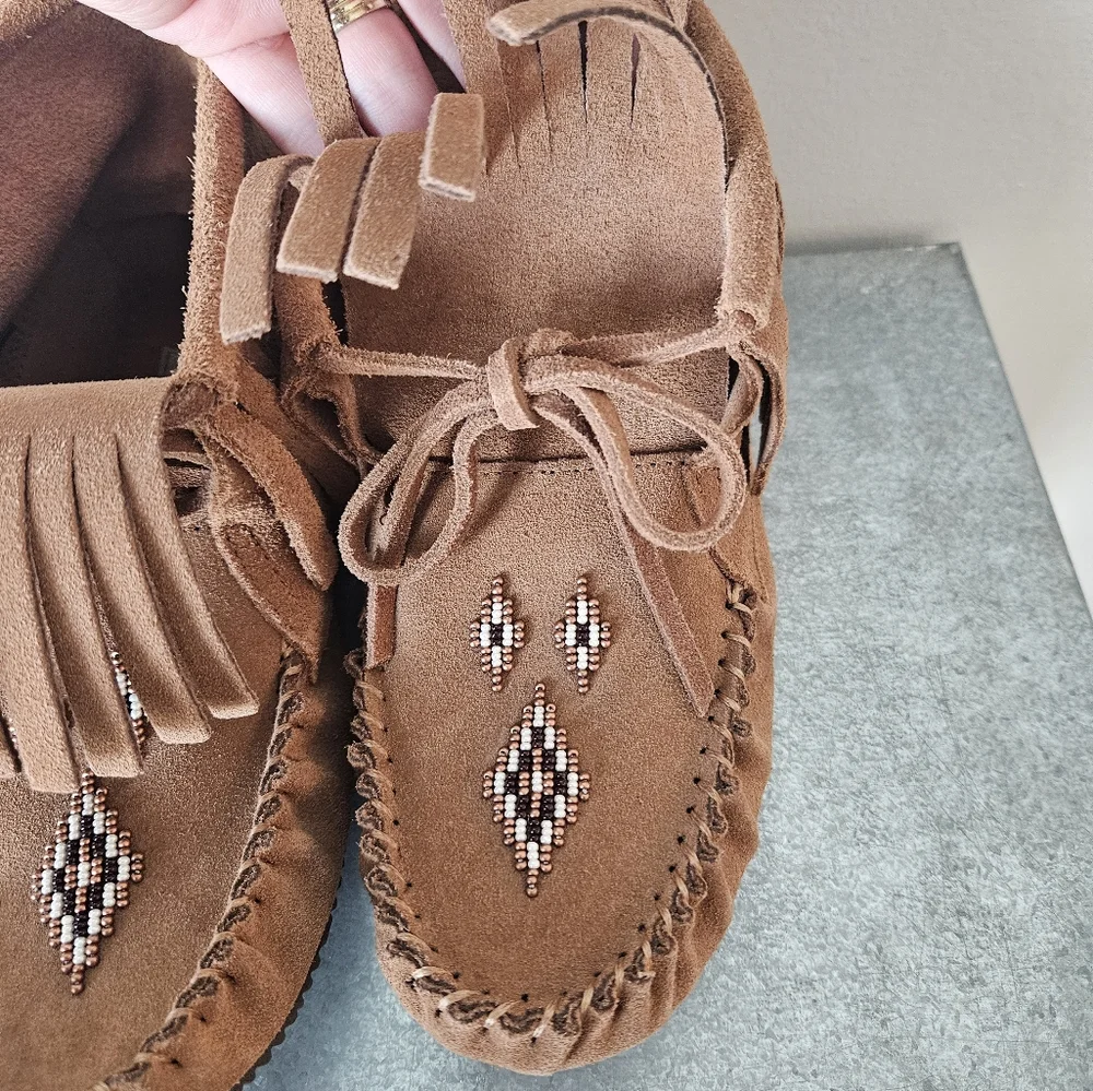 NWOT Manitobah Moccasins for Women - Picture 4 of 7